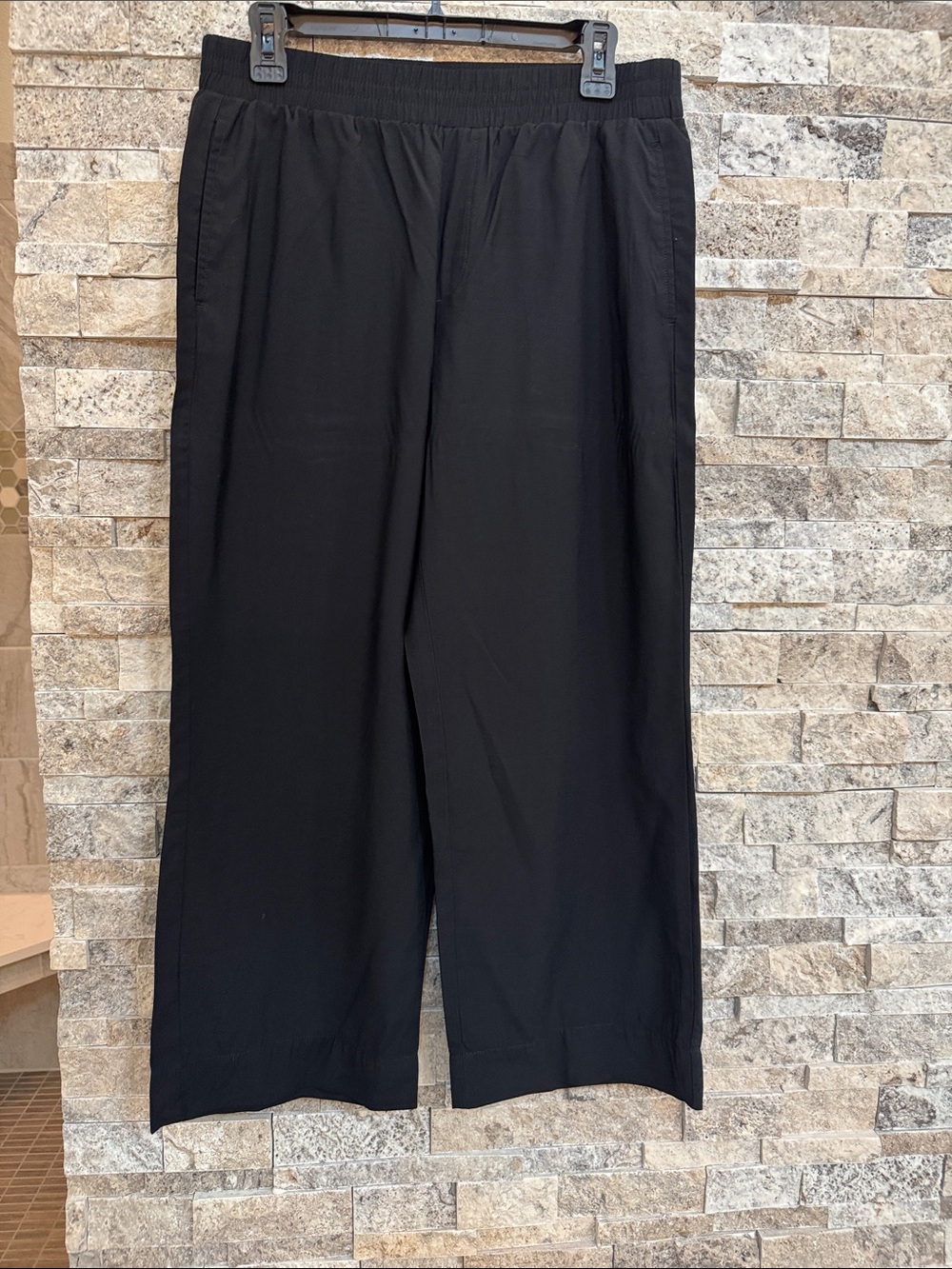 Women’s Black Elastic-Waist Casual Pants